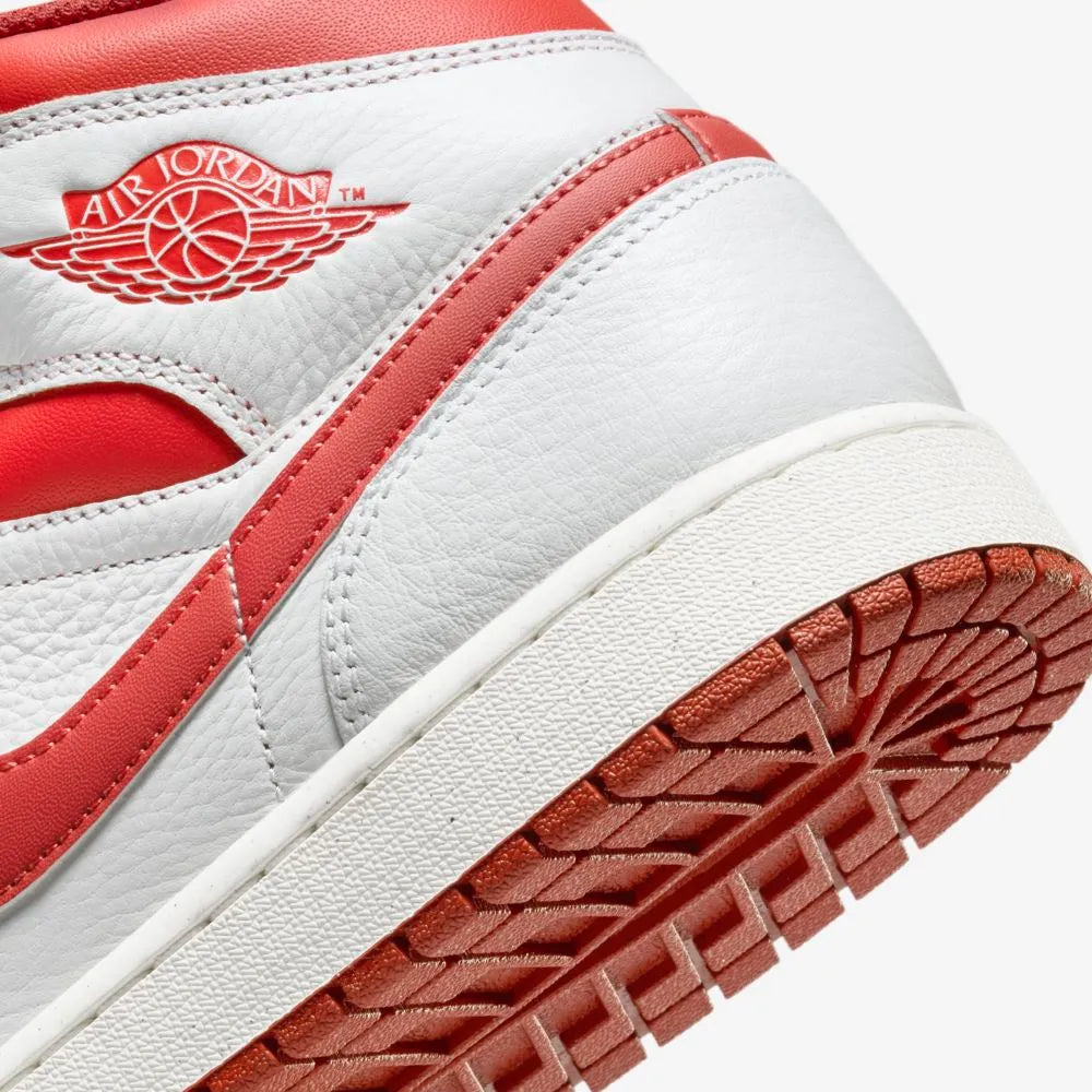 Jordan 1 Mid SE 'Dune Red'