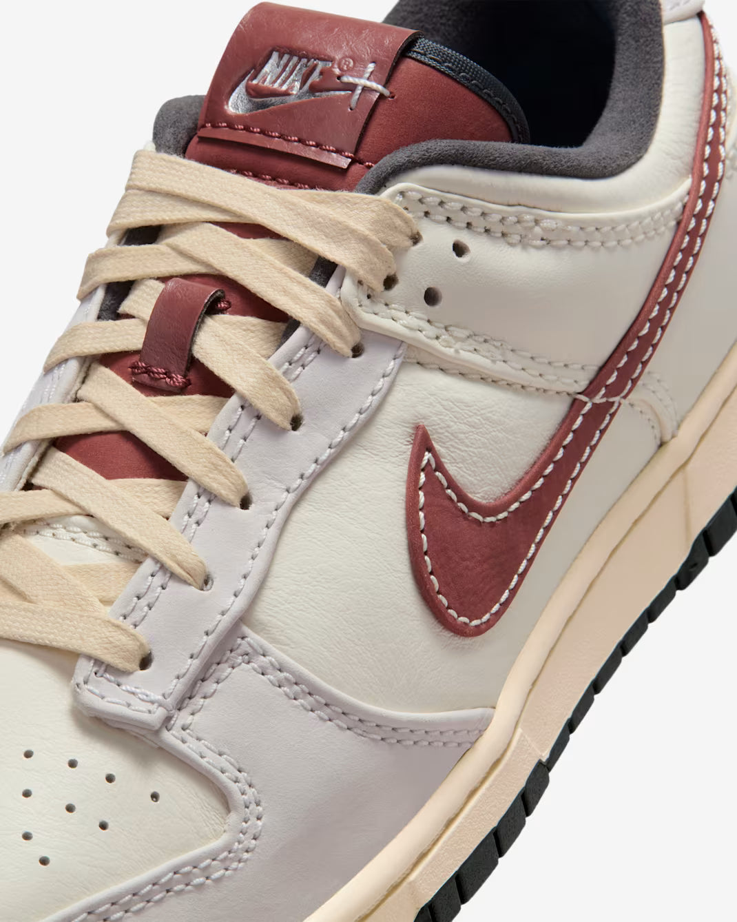 Dunk Low 'Dark Pony Soft Pearl'