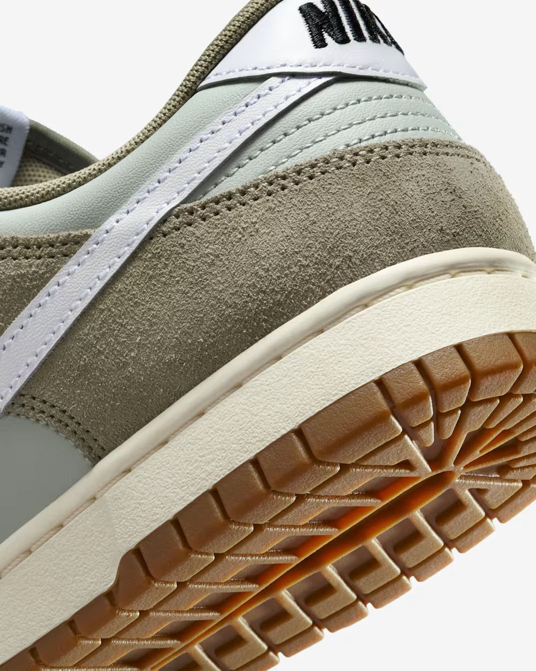 Dunk Low Retro SE 'Light Silver Sail White'