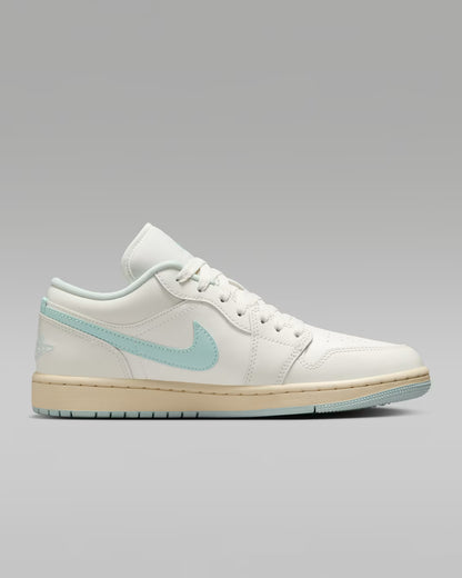 Jordan 1 Low 'Sail Igloo' Mujer