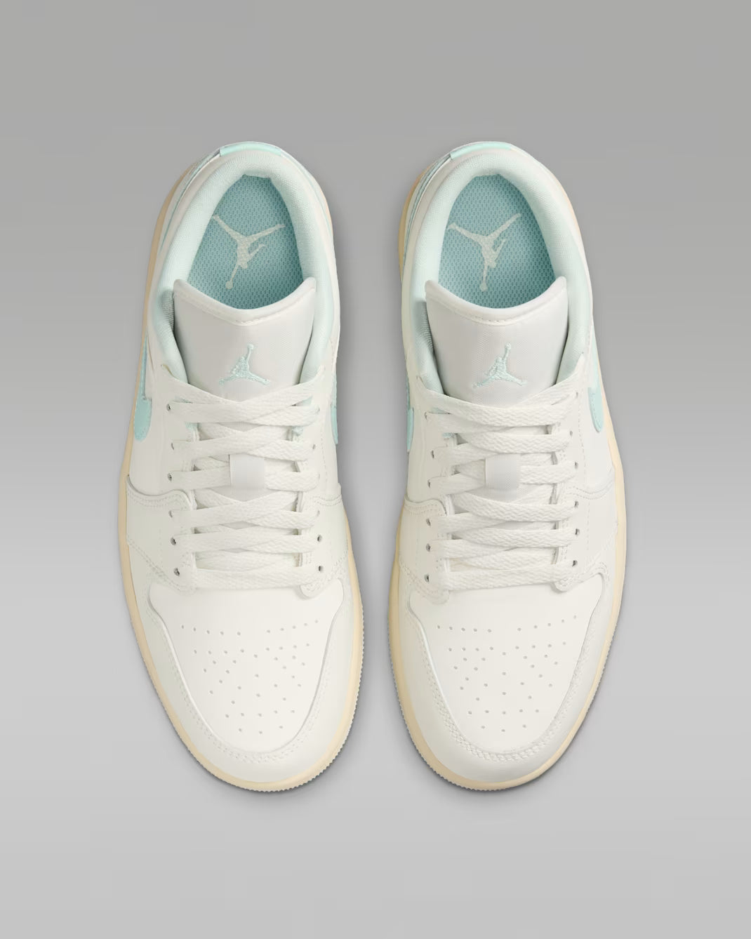 Jordan 1 Low 'Sail Igloo' Mujer