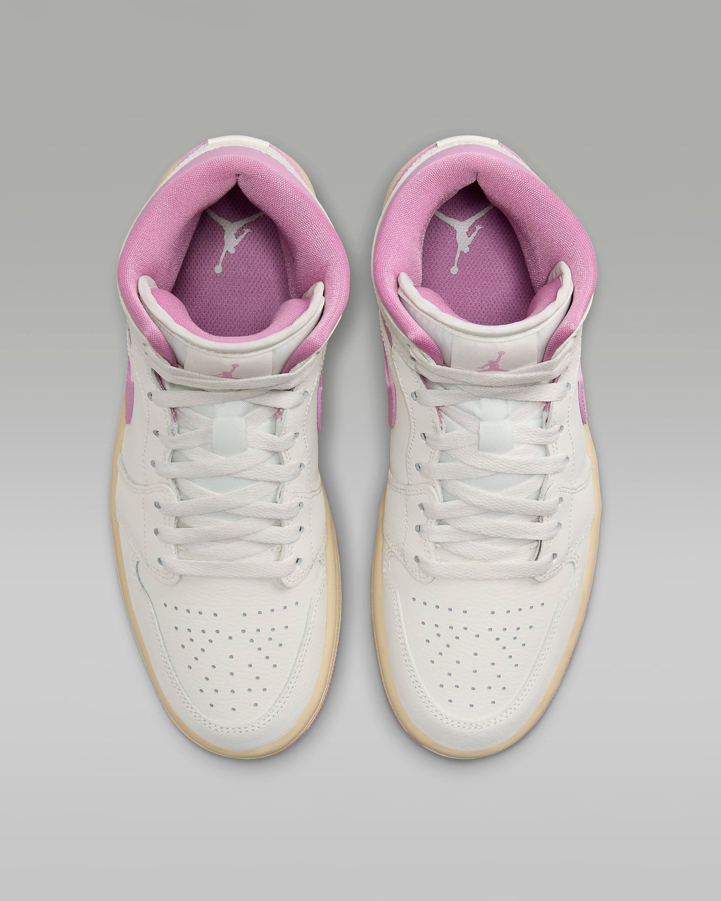 Jordan 1 Mid 'Pink Coconut Milk' Mujer