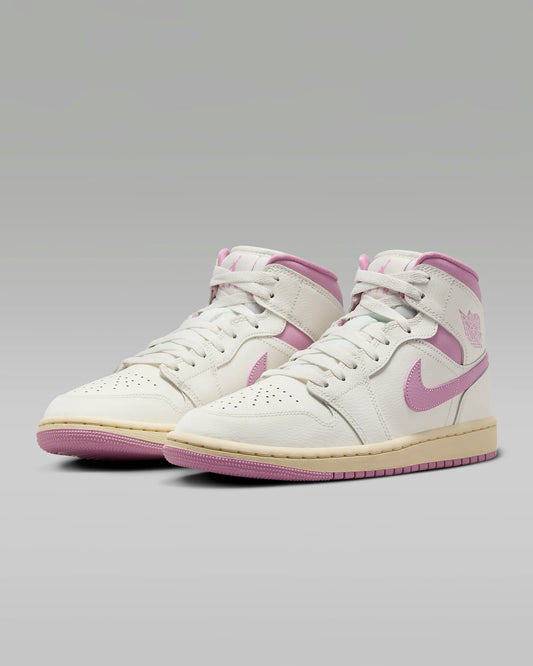 Jordan 1 Mid 'Pink Coconut Milk' Mujer