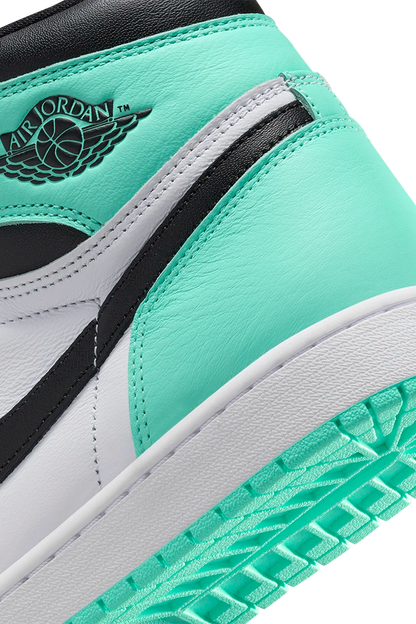 Jordan 1 Retro High OG 'Green Glow'